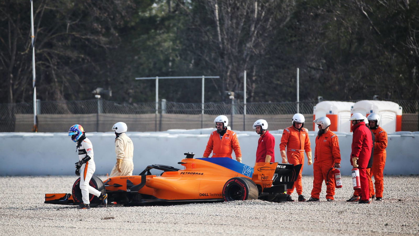 McLaren mengkonfirmasi penyebab awal kecelakaan uji coba Alonso F1