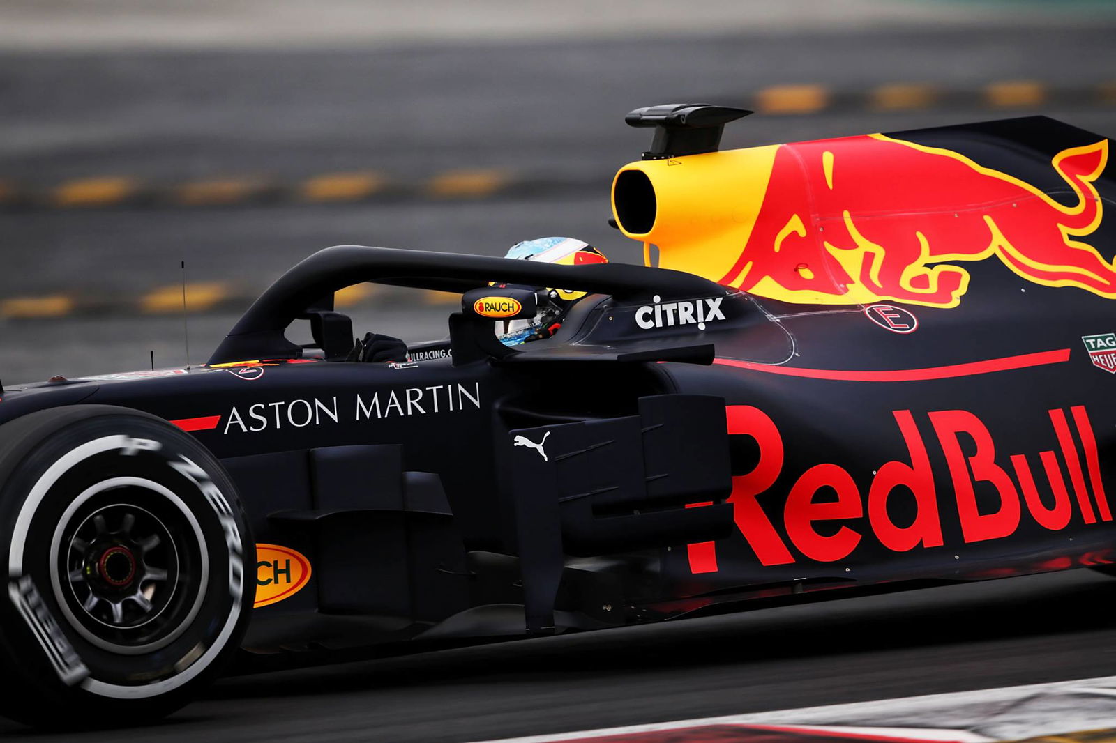 Ricciardo pimpin awal uji coba F1 2018, Alonso terjatuh