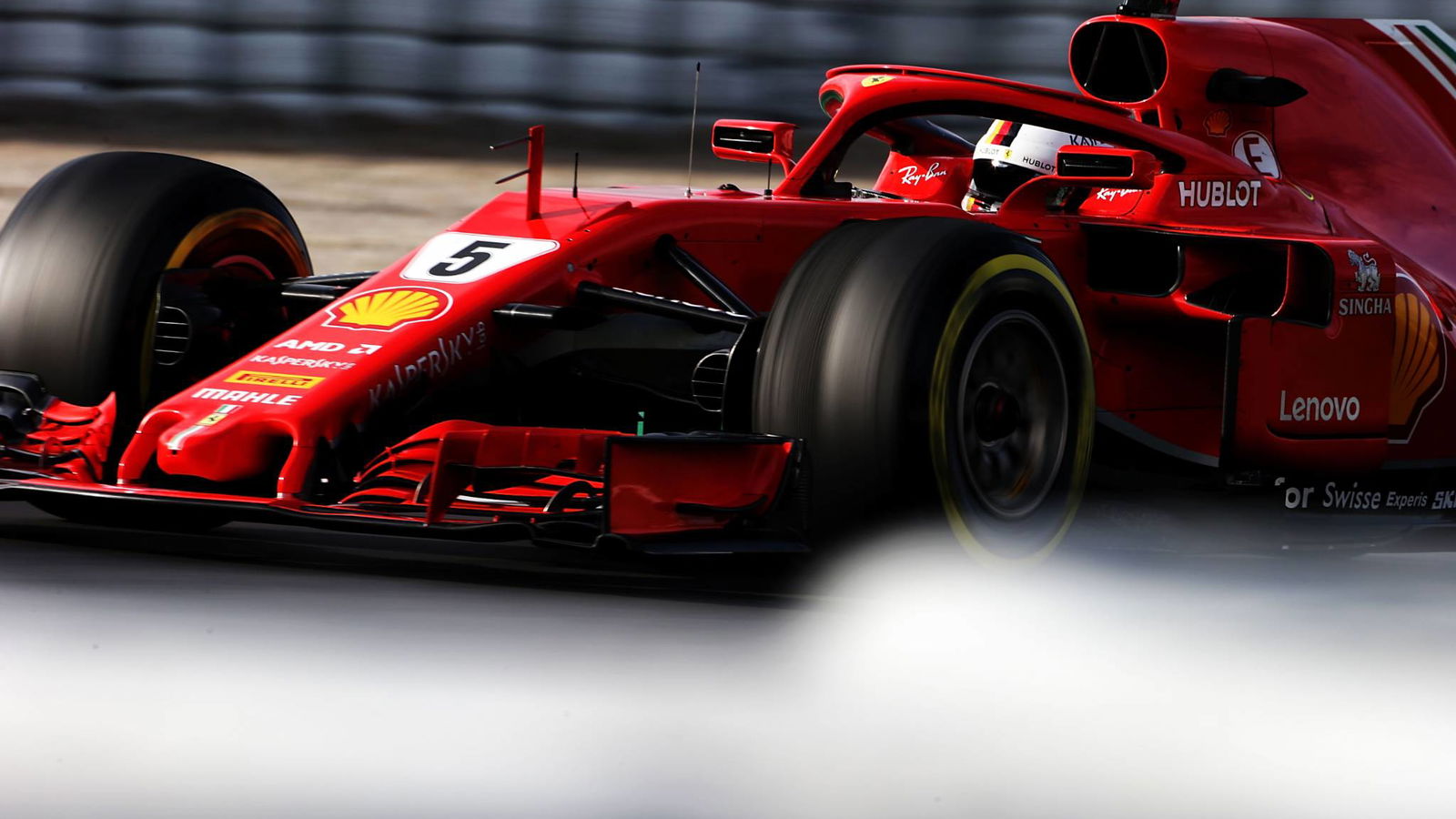 Vettel senang dengan keandalan Ferrari yang 