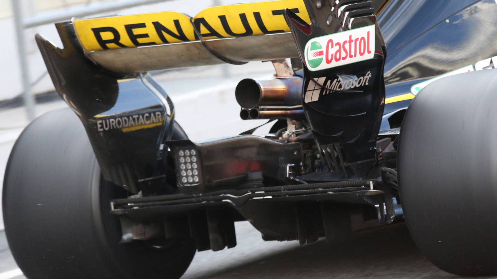 FIA warns against 'false' F1 engine modes to aid blown rear wing
