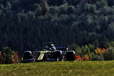 Daniel Ricciardo (AUS) Renault F1 Team RS20.