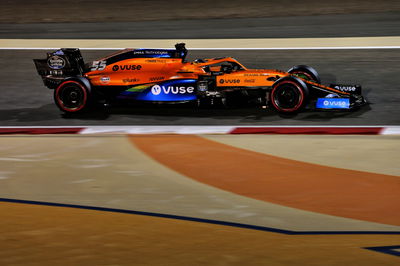 Carlos Sainz Jr (ESP) McLaren MCL35.