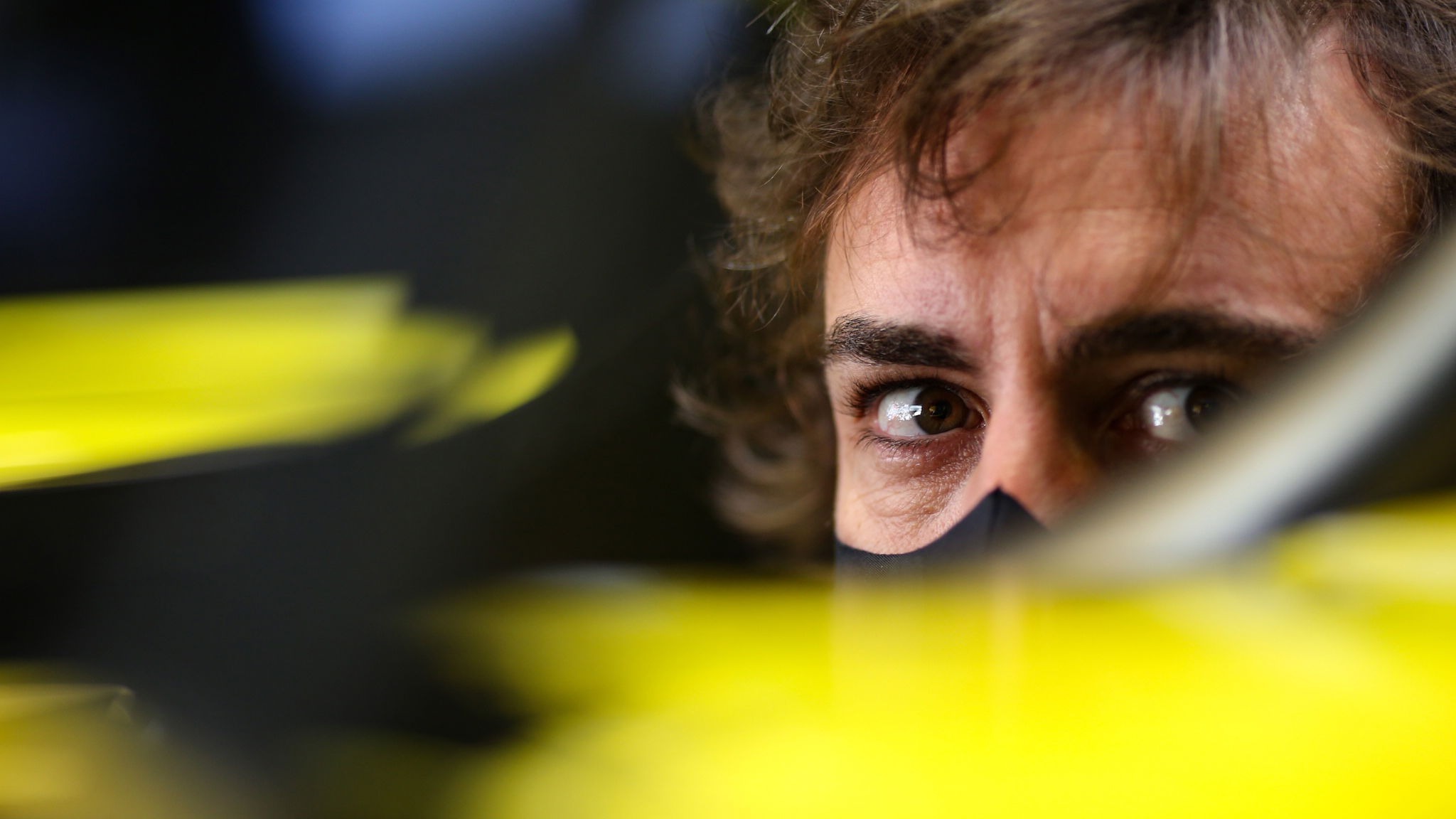 Fernando Alonso (ESP) Renault F1 Team RS20.