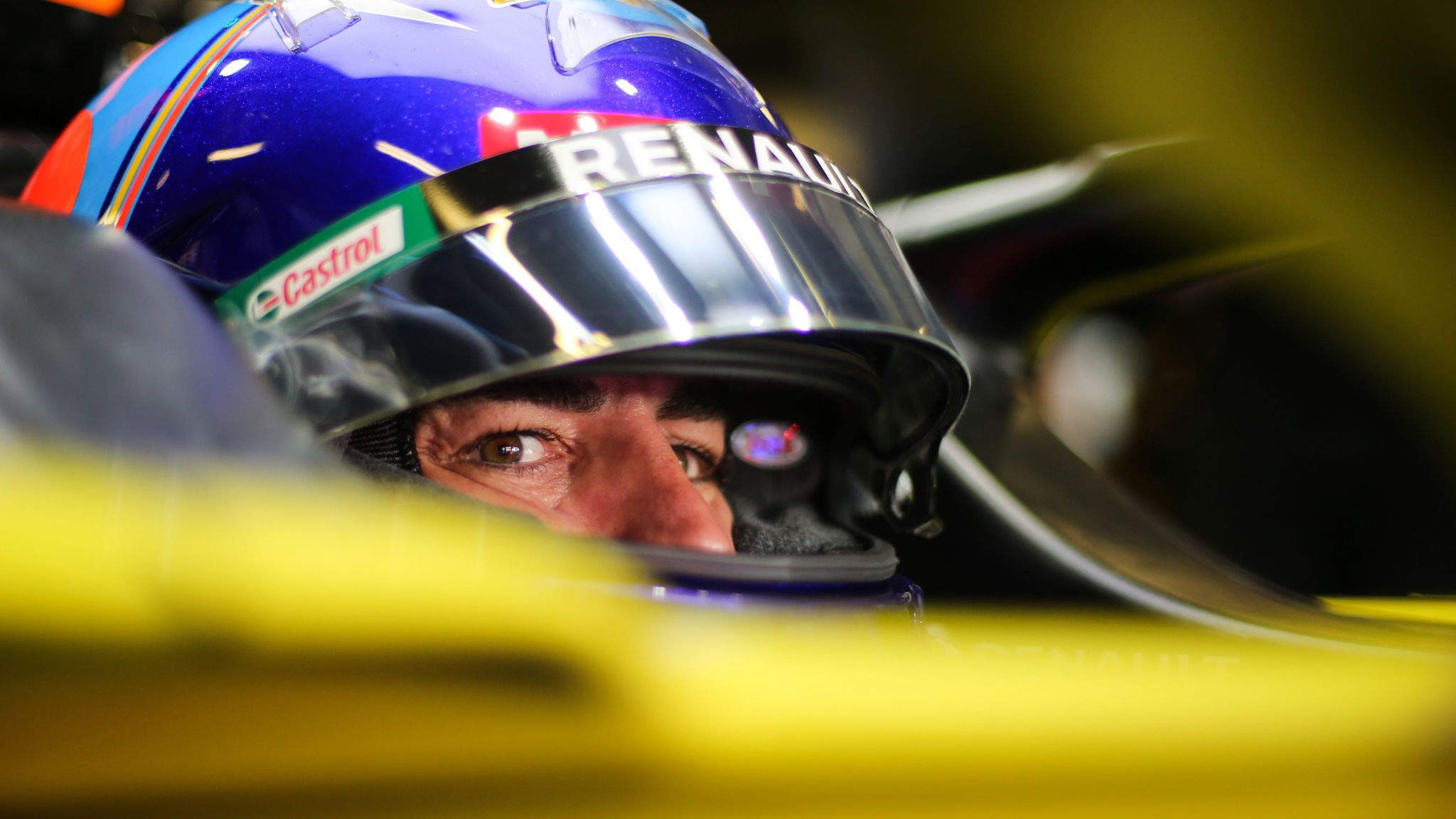 Fernando Alonso (ESP) Renault F1 Team RS20.