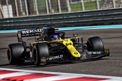 Fernando Alonso (ESP) Renault F1 Team RS20.