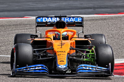 Daniel Ricciardo (AUS) McLaren MCL35M.