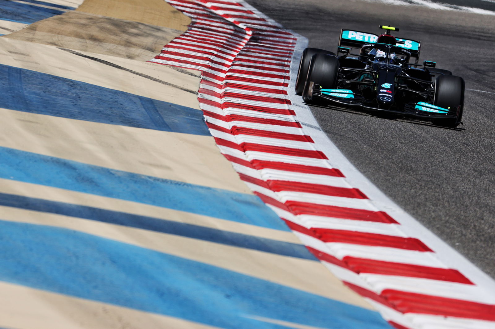 Valtteri Bottas (FIN) Mercedes AMG F1 W12.