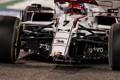 Kimi Raikkonen (FIN) Alfa Romeo Racing C41 with a broken front wing in the second practice session.