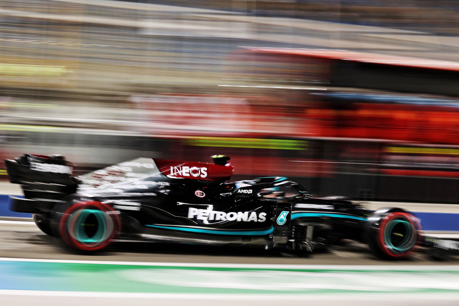Valtteri Bottas (FIN) Mercedes AMG F1 W12.