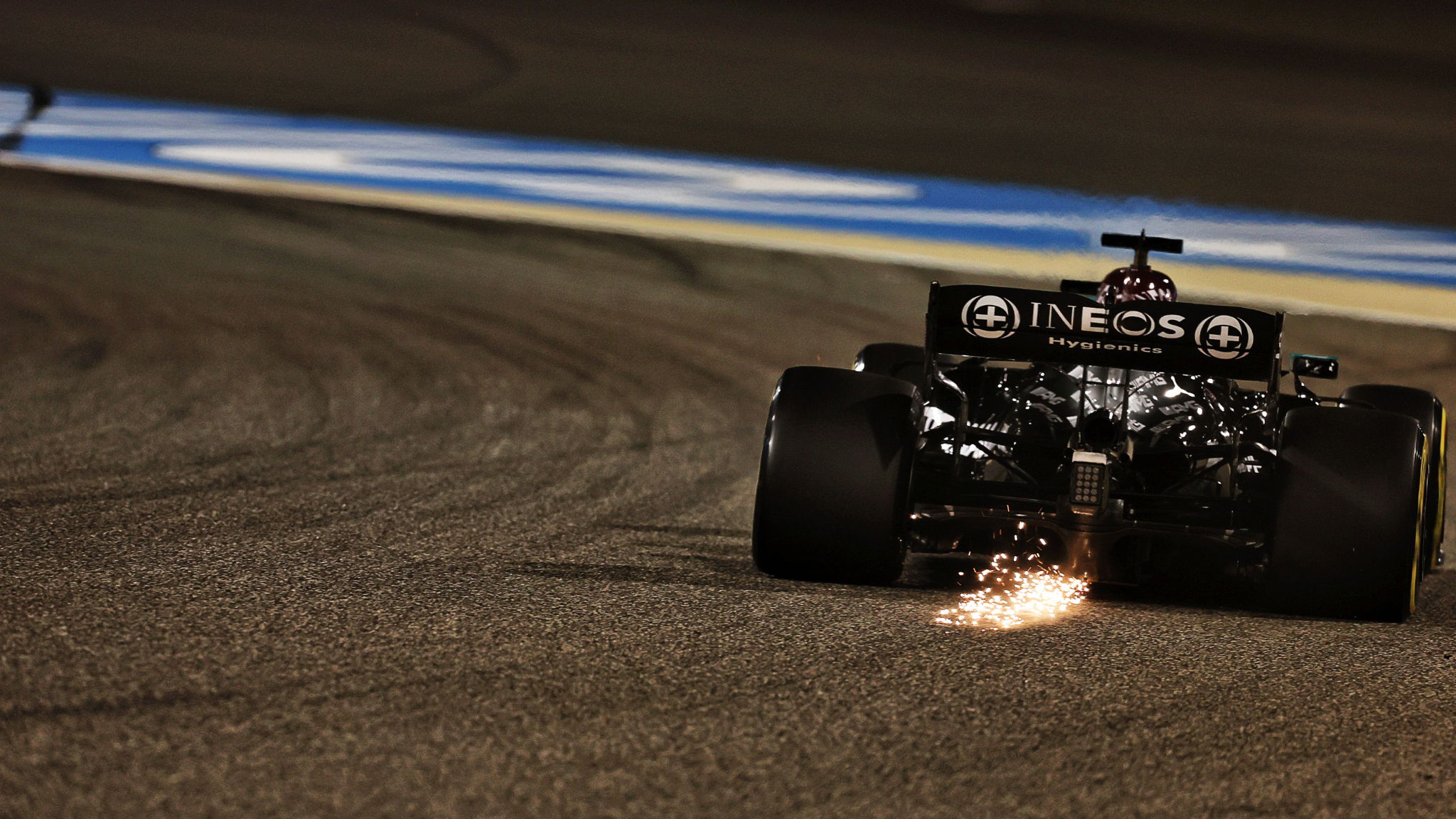 Lewis Hamilton (GBR) Mercedes AMG F1 W12.