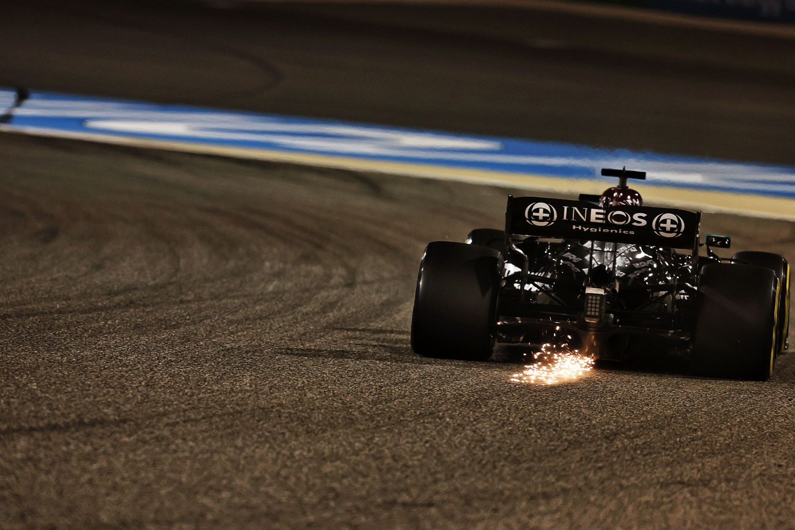 Lewis Hamilton (GBR) Mercedes AMG F1 W12.