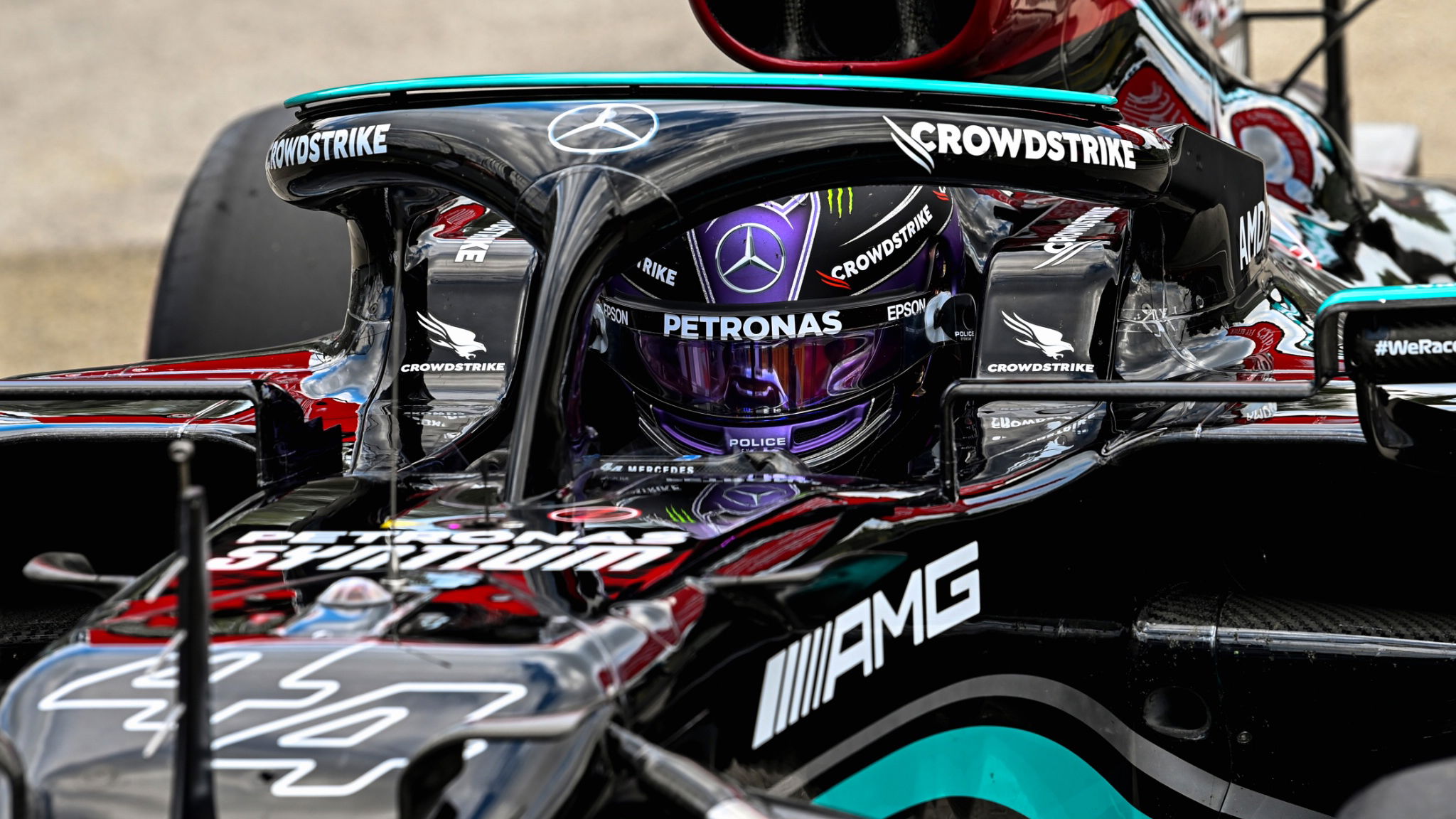 Lewis Hamilton (GBR) Mercedes AMG F1 W12 in qualifying parc ferme.