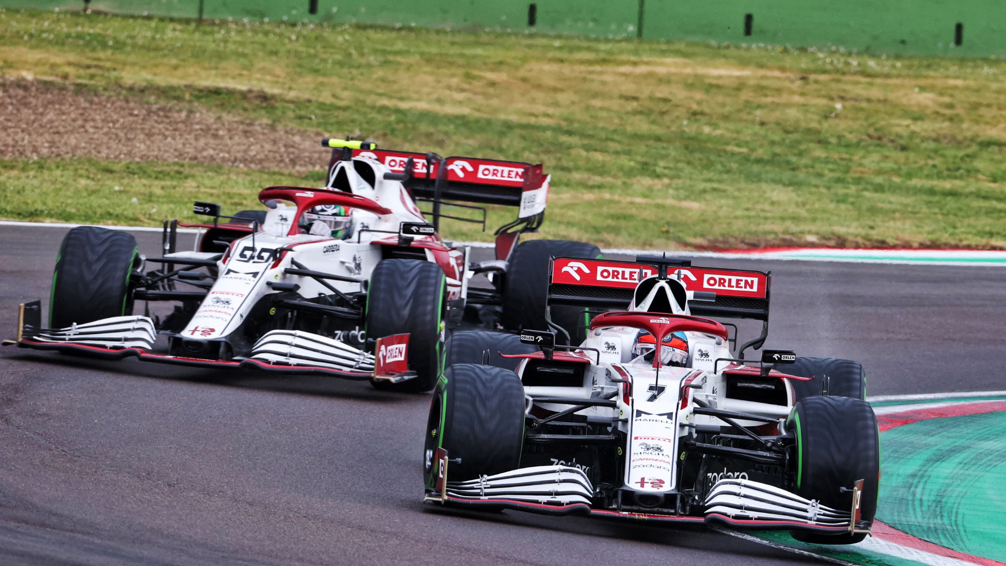 Kimi Raikkonen (FIN) Alfa Romeo Racing C41 leads team mate Antonio Giovinazzi (ITA) Alfa Romeo Racing C41.