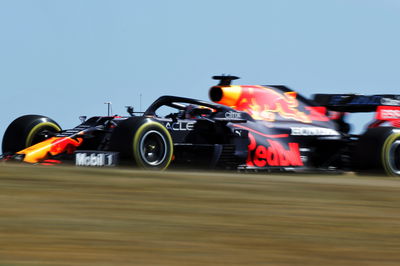 Max Verstappen (NLD) Red Bull Racing RB16B.