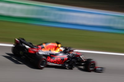 Max Verstappen (NLD) Red Bull Racing RB16B.