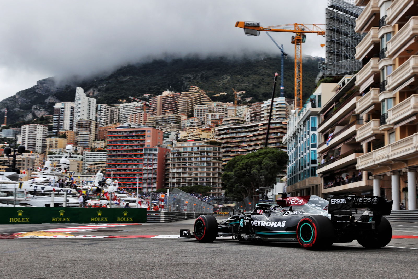 Lewis Hamilton (GBR) Mercedes AMG F1 W12.
