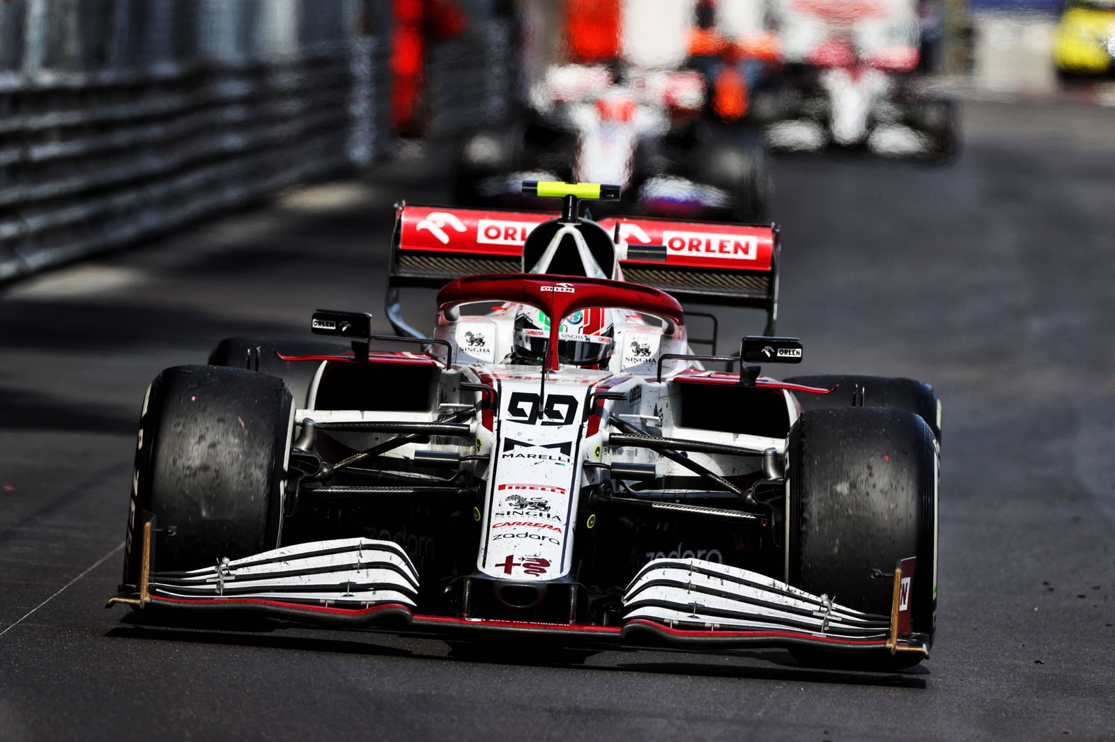 Antonio Giovinazzi (ITA) Alfa Romeo Racing C41.