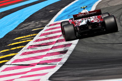 Antonio Giovinazzi (ITA) Alfa Romeo Racing C41.