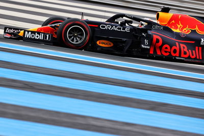 Max Verstappen (NLD) Red Bull Racing RB16B.