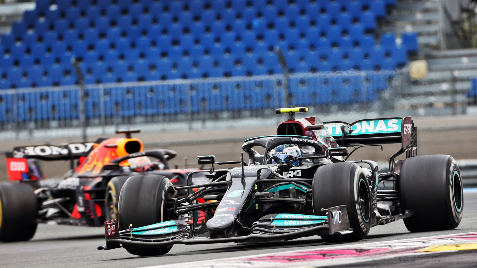 Valtteri Bottas (FIN) Mercedes AMG F1 W12.