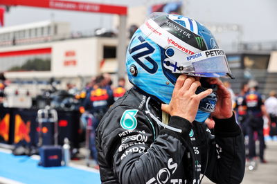 Valtteri Bottas (FIN) Mercedes AMG F1 on the grid.