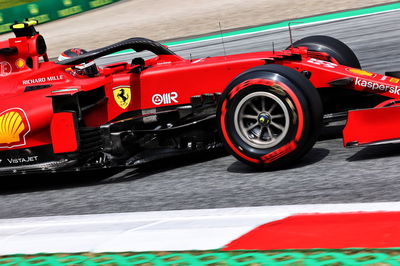 Carlos Sainz Jr (ESP) Ferrari SF-21.