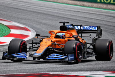 Daniel Ricciardo (AUS) McLaren MCL35M.