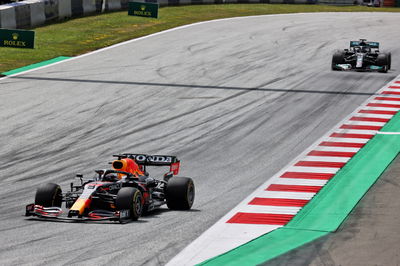 Max Verstappen (NLD) Red Bull Racing RB16B.