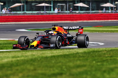 Max Verstappen (NLD) Red Bull Racing RB16B.