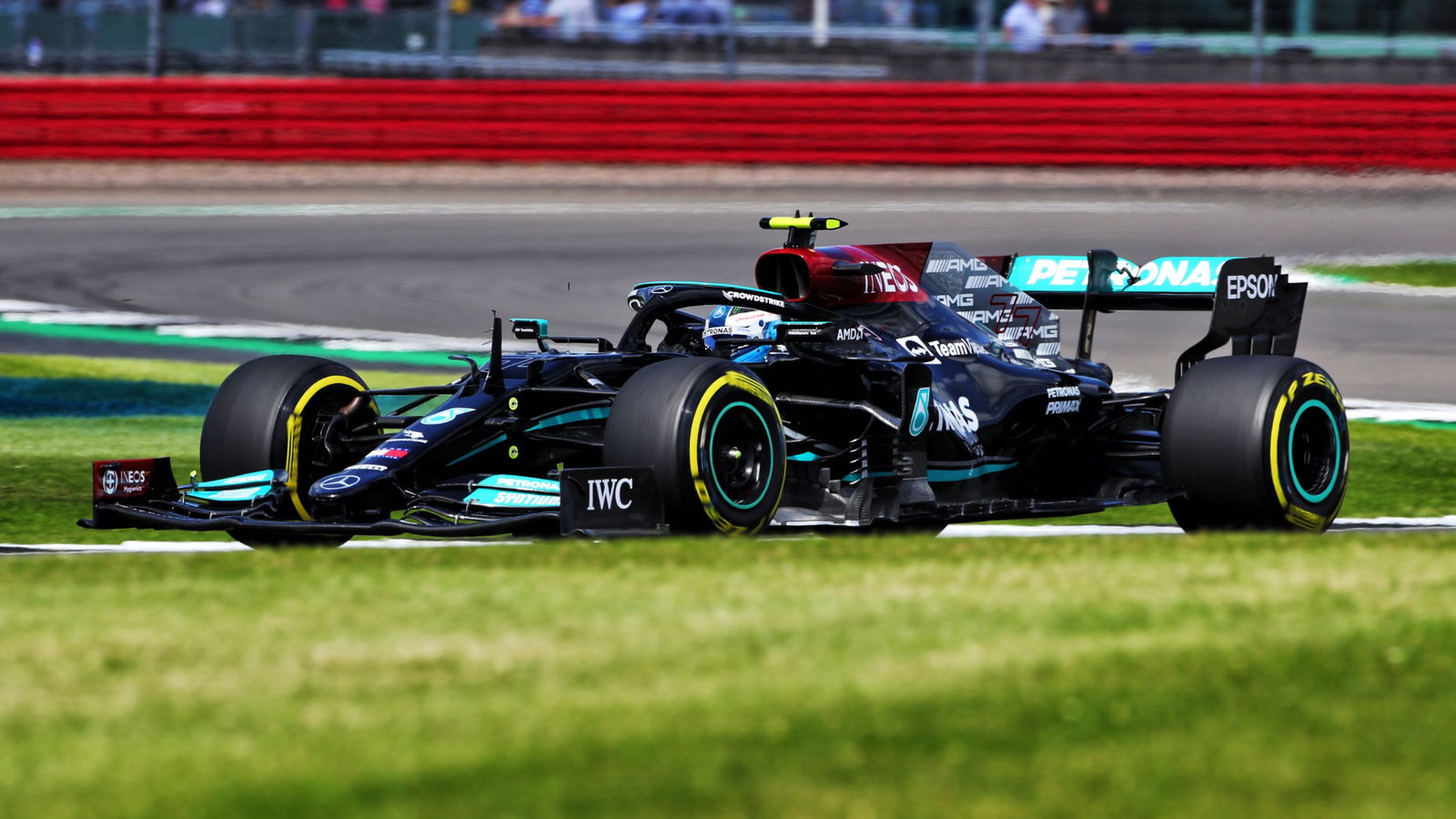 Valtteri Bottas (FIN) Mercedes AMG F1 W12.