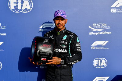 Lewis Hamilton (GBR) Mercedes AMG F1 with the Pirelli Speed King Award for being fastest in qualifying.