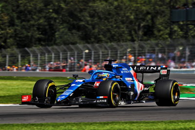 Fernando Alonso (ESP) Alpine F1 Team A521.