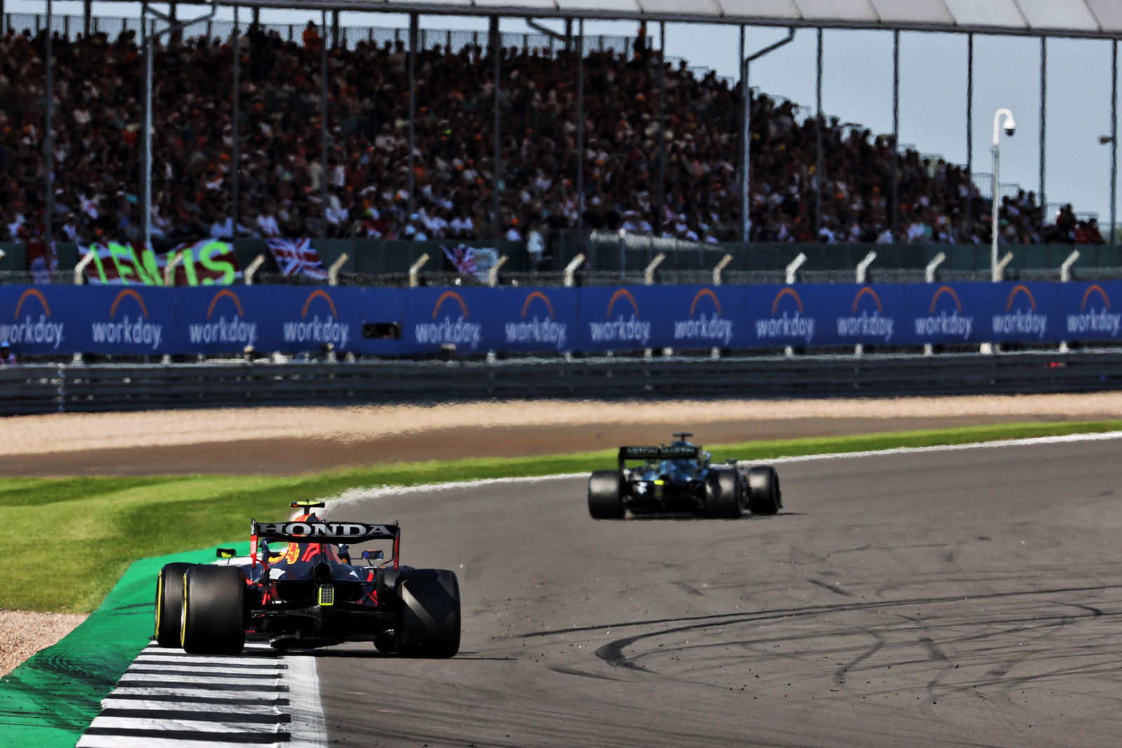 Sergio Perez (MEX) Red Bull Racing RB16B.