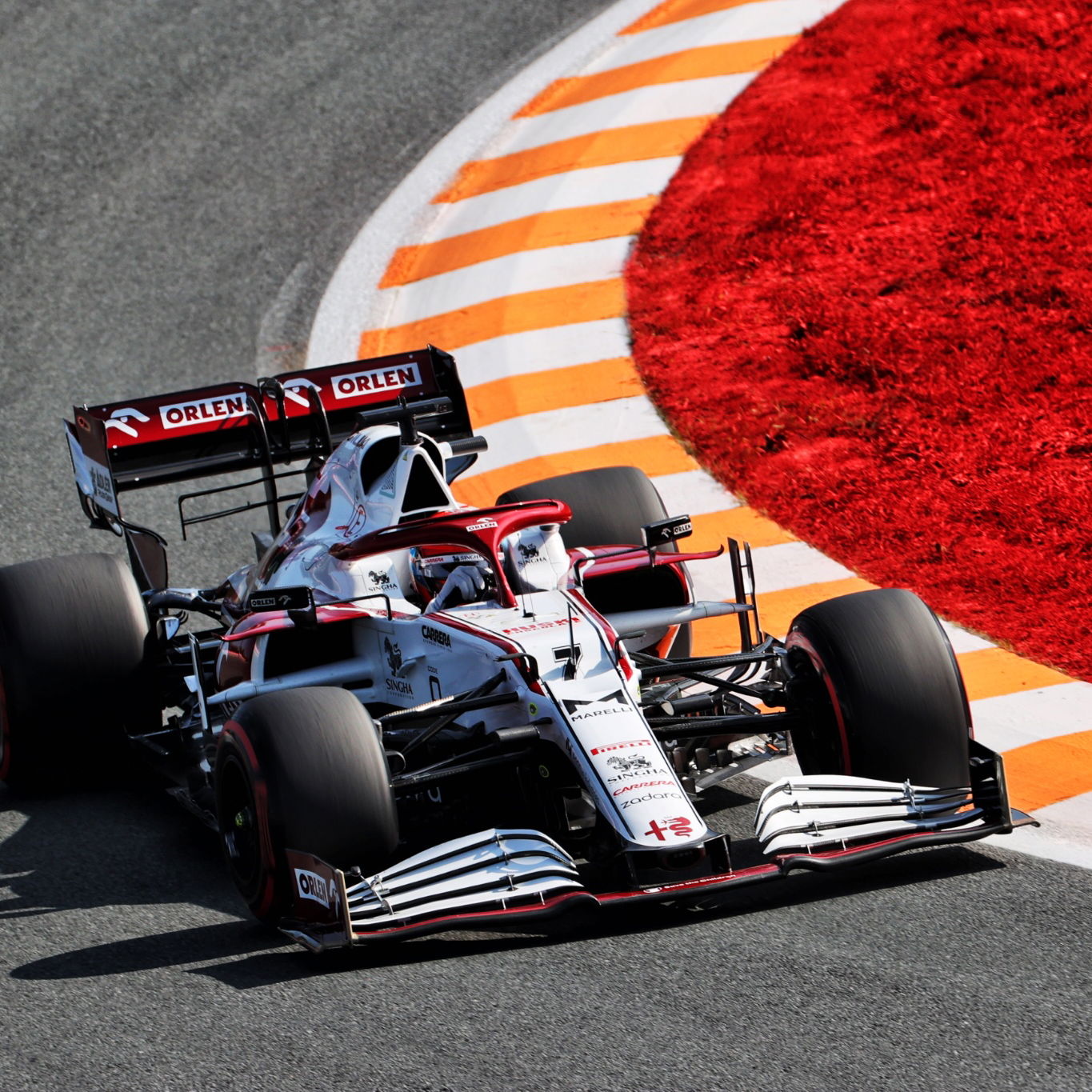 Kimi Raikkonen (FIN) Alfa Romeo Racing C41.