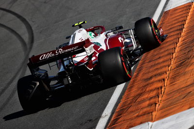 Antonio Giovinazzi (ITA) Alfa Romeo Racing C41.