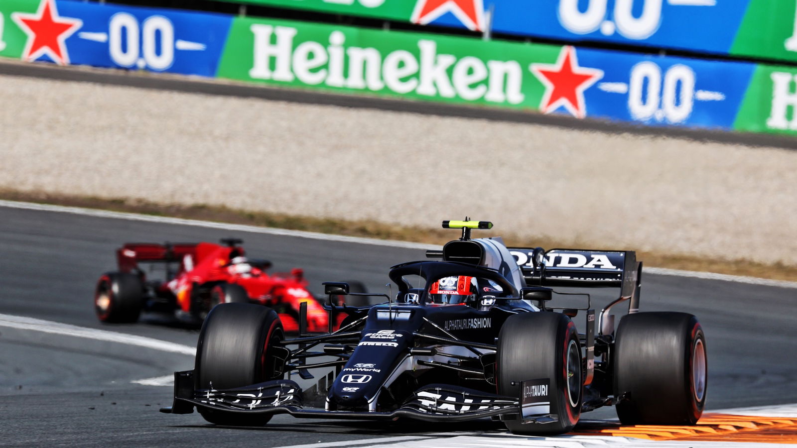 Pierre Gasly (FRA) AlphaTauri AT02.