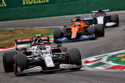 Antonio Giovinazzi (ITA) Alfa Romeo Racing C41.