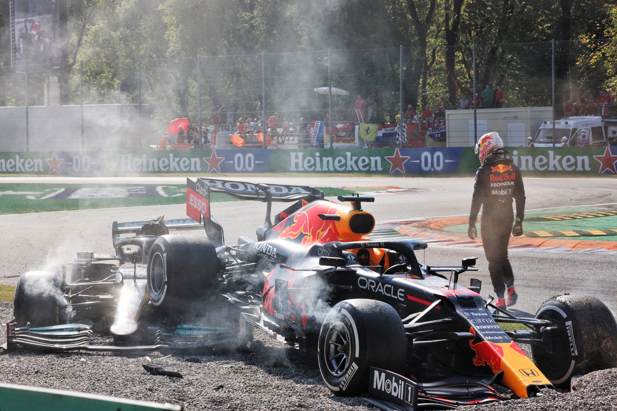Max Verstappen (NLD) Red Bull Racing RB16B and Lewis Hamilton (GBR) Mercedes AMG F1 W12 crashed at the first chicane.