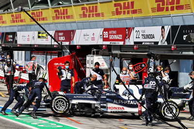 Pierre Gasly (FRA) AlphaTauri AT02 retired from the race.