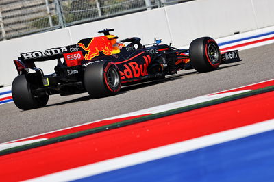 Max Verstappen (NLD) Red Bull Racing RB16B.