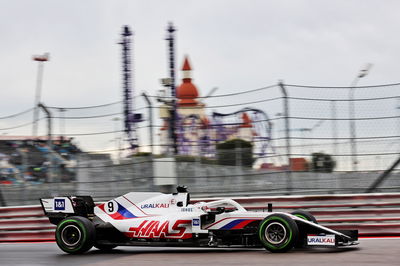 Nikita Mazepin (RUS) Haas F1 Team VF-21.