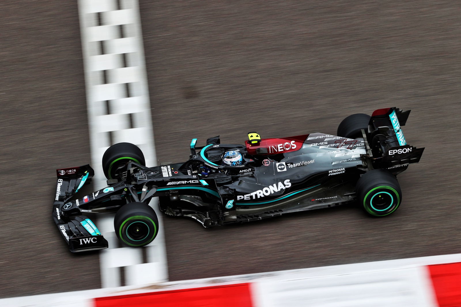 Valtteri Bottas (FIN) Mercedes AMG F1 W12.