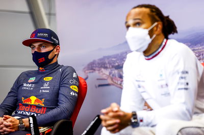 (L to R): Max Verstappen (NLD) Red Bull Racing and Lewis Hamilton (GBR) Mercedes AMG F1 in the post race FIA Press Conference.