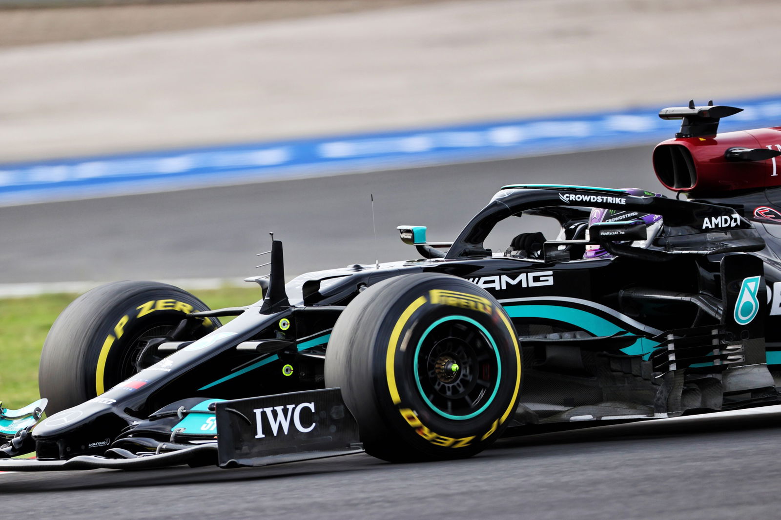 Lewis Hamilton (GBR) Mercedes AMG F1 W12.