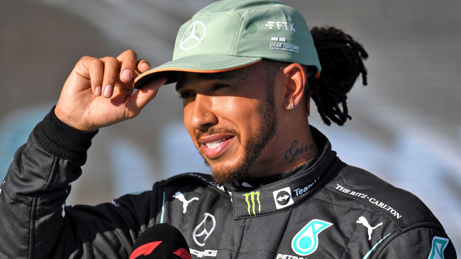 Lewis Hamilton (GBR) Mercedes AMG F1 in qualifying parc ferme.