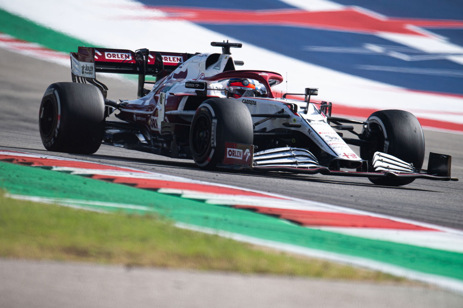 Kimi Raikkonen (FIN) Alfa Romeo Racing C41.