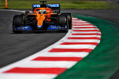 Daniel Ricciardo (AUS) McLaren MCL35M.