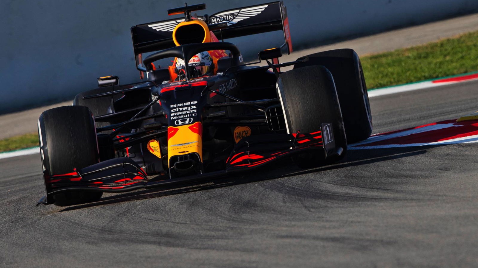 Verstappen mengatakan mobil F1 2020 Red Bull 