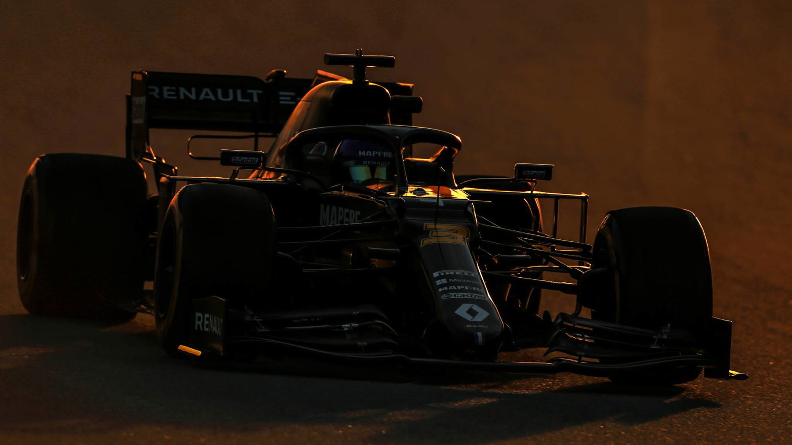 Pressure grows on F1 teams over coronavirus