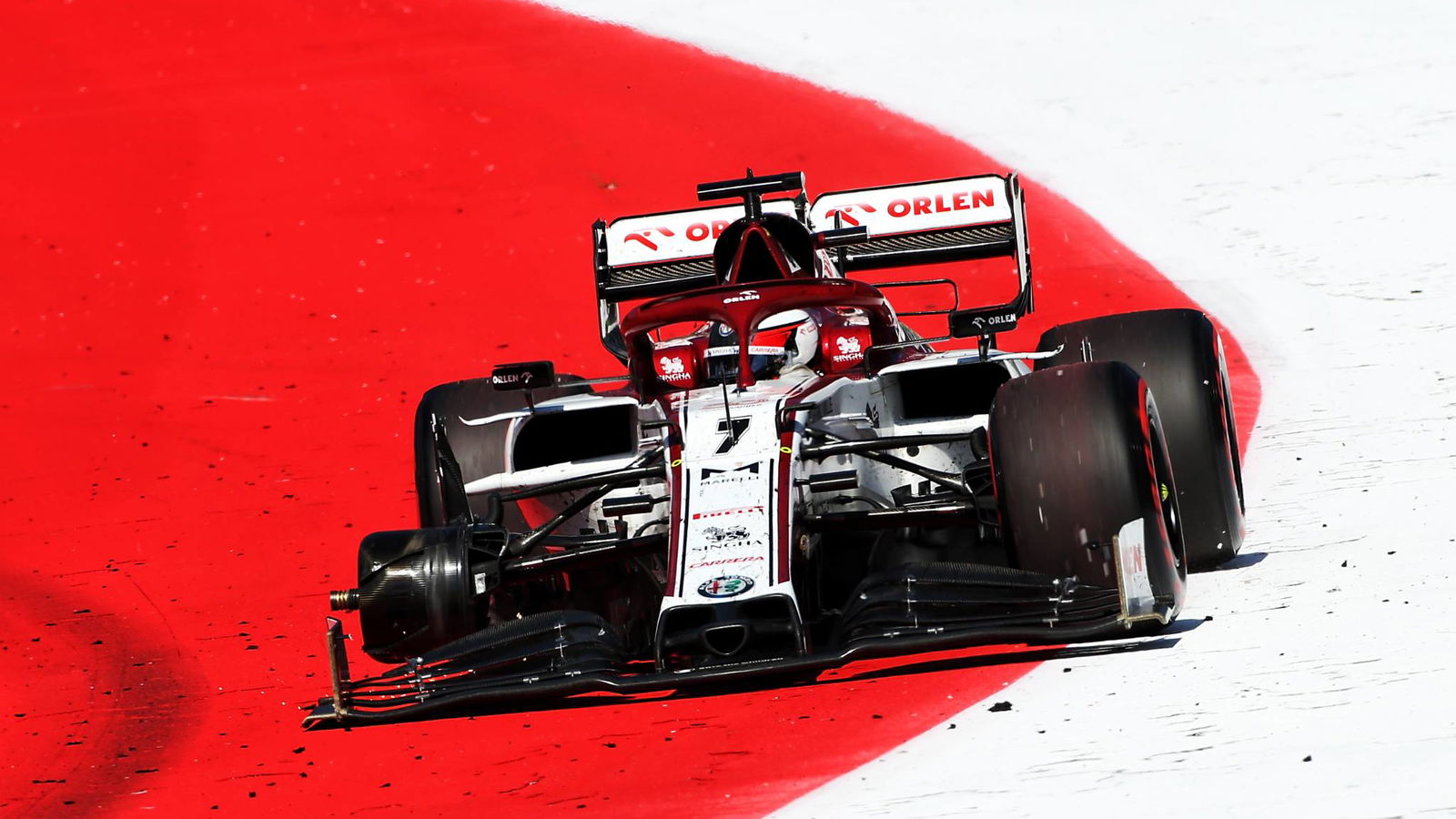 Kimi Raikkonen kehilangan poin F1 dalam insiden penghancuran roda yang aneh
